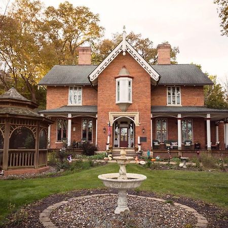 The Steamboat House Bed & Breakfast Галена Екстериор снимка