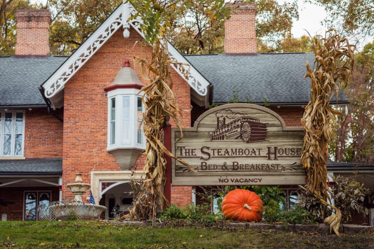 The Steamboat House Bed & Breakfast Галена Екстериор снимка